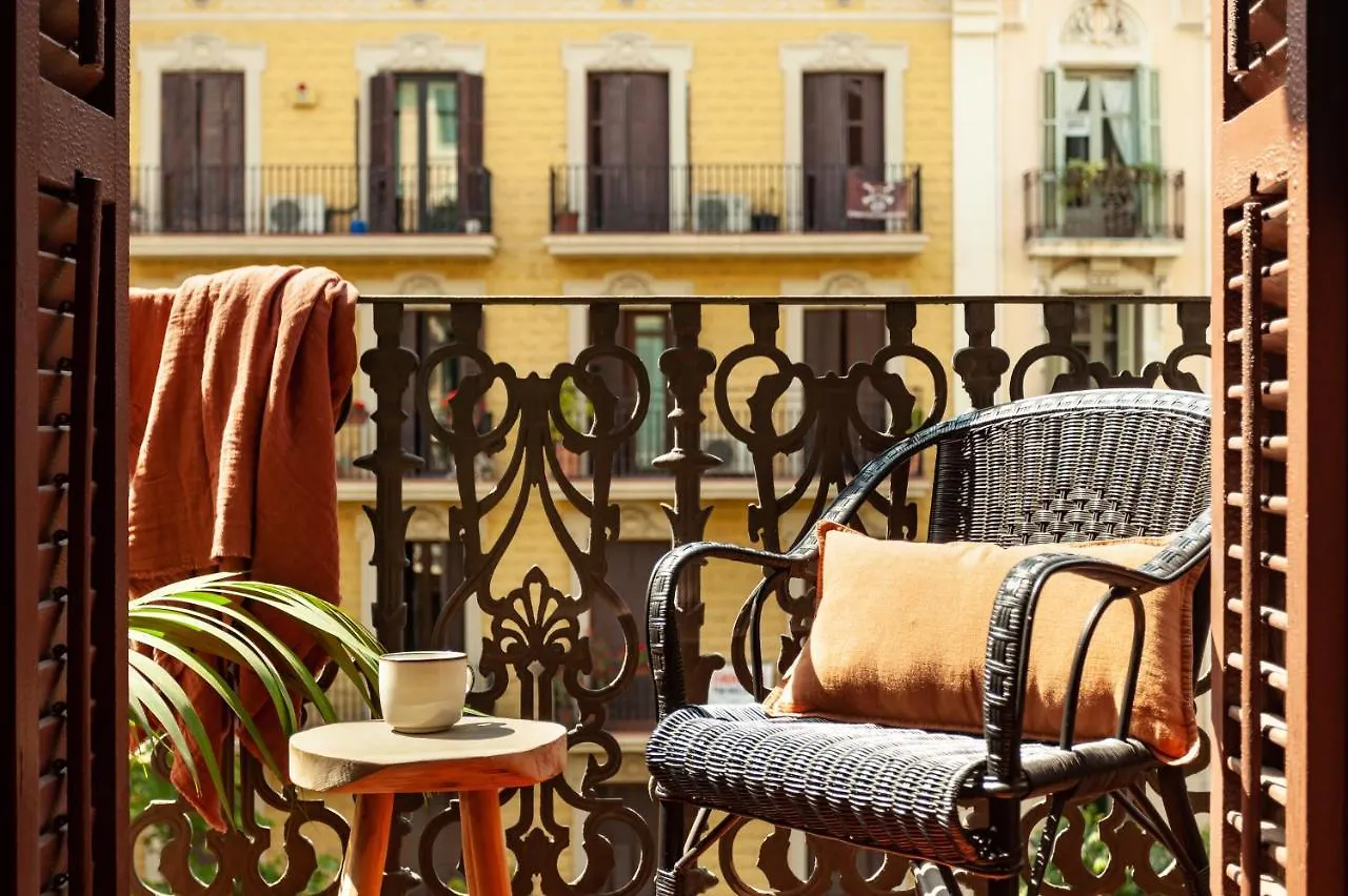 Milos - Two Bedroom Apartment In Mallorca St Barcellona